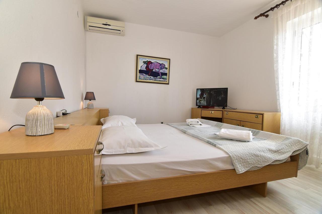 Apartments Dobrinic Makarska Exterior foto