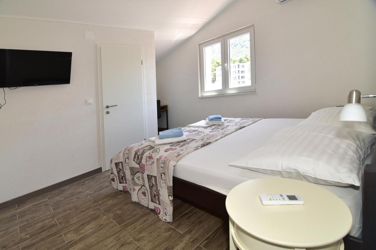 Apartments Dobrinic Makarska Exterior foto