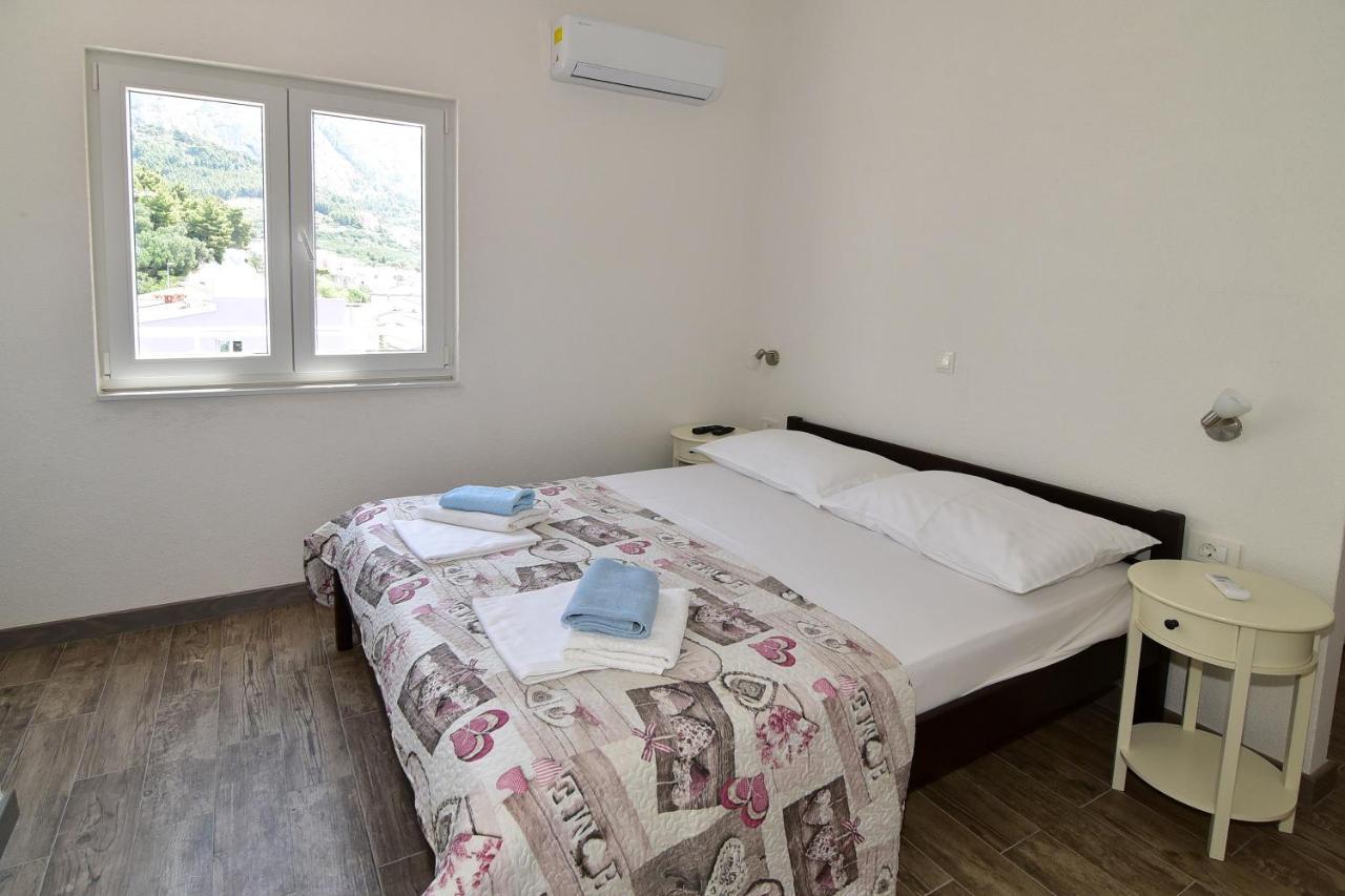 Apartments Dobrinic Makarska Exterior foto
