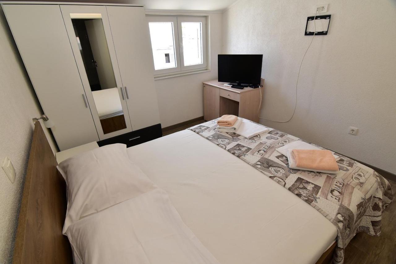 Apartments Dobrinic Makarska Exterior foto