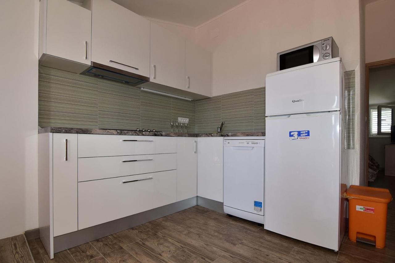 Apartments Dobrinic Makarska Exterior foto